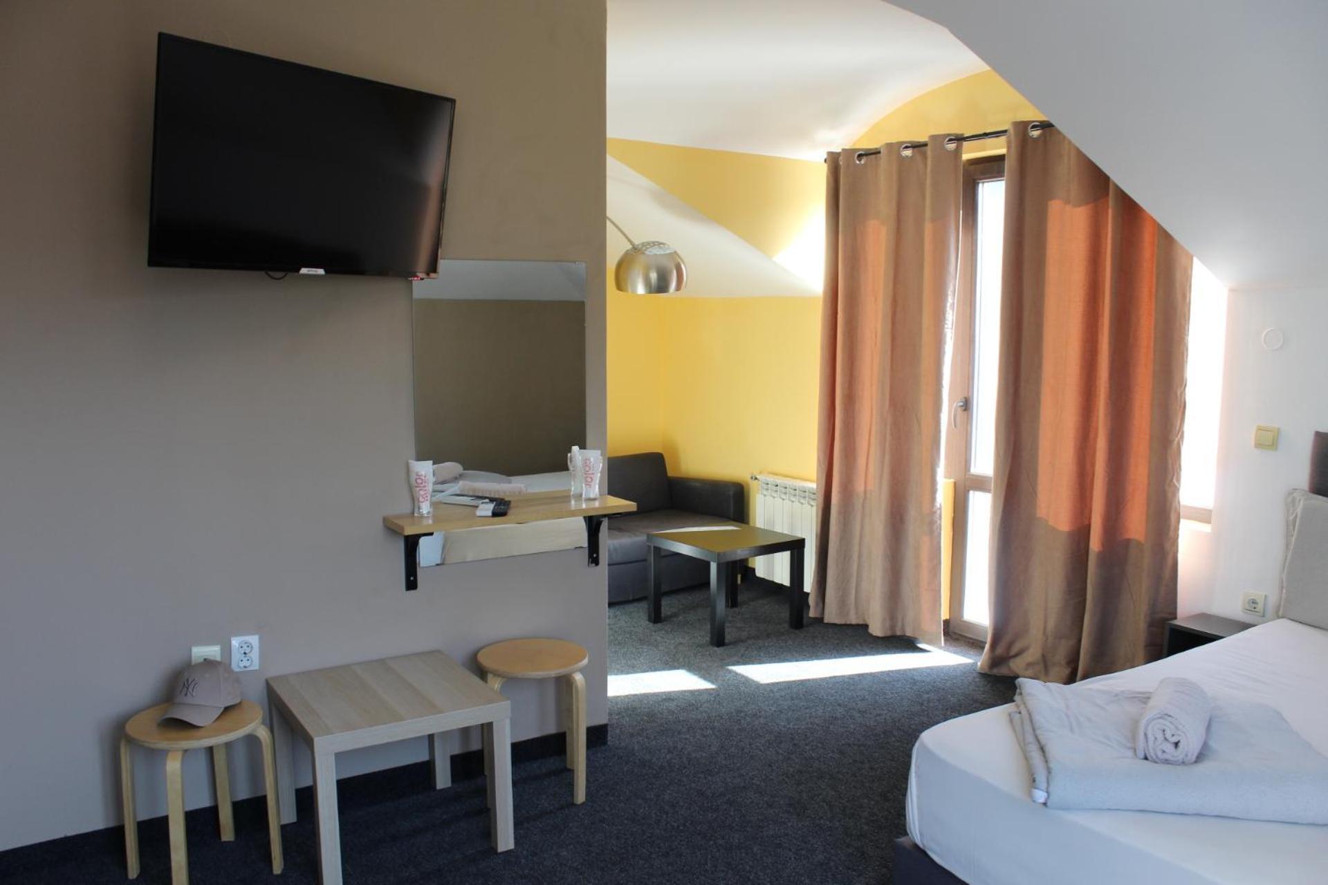 Hotel Color Asenovgrad Bagian luar foto