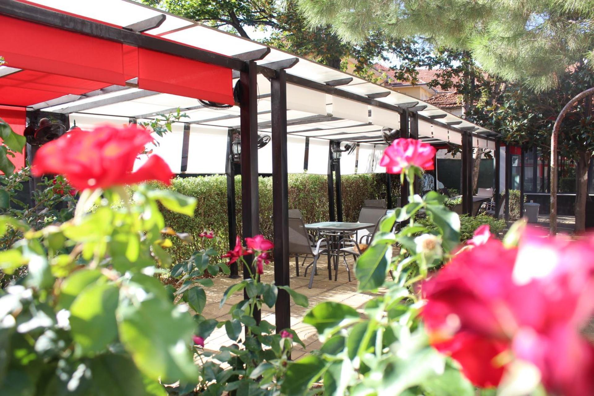 Hotel Color Asenovgrad Bagian luar foto