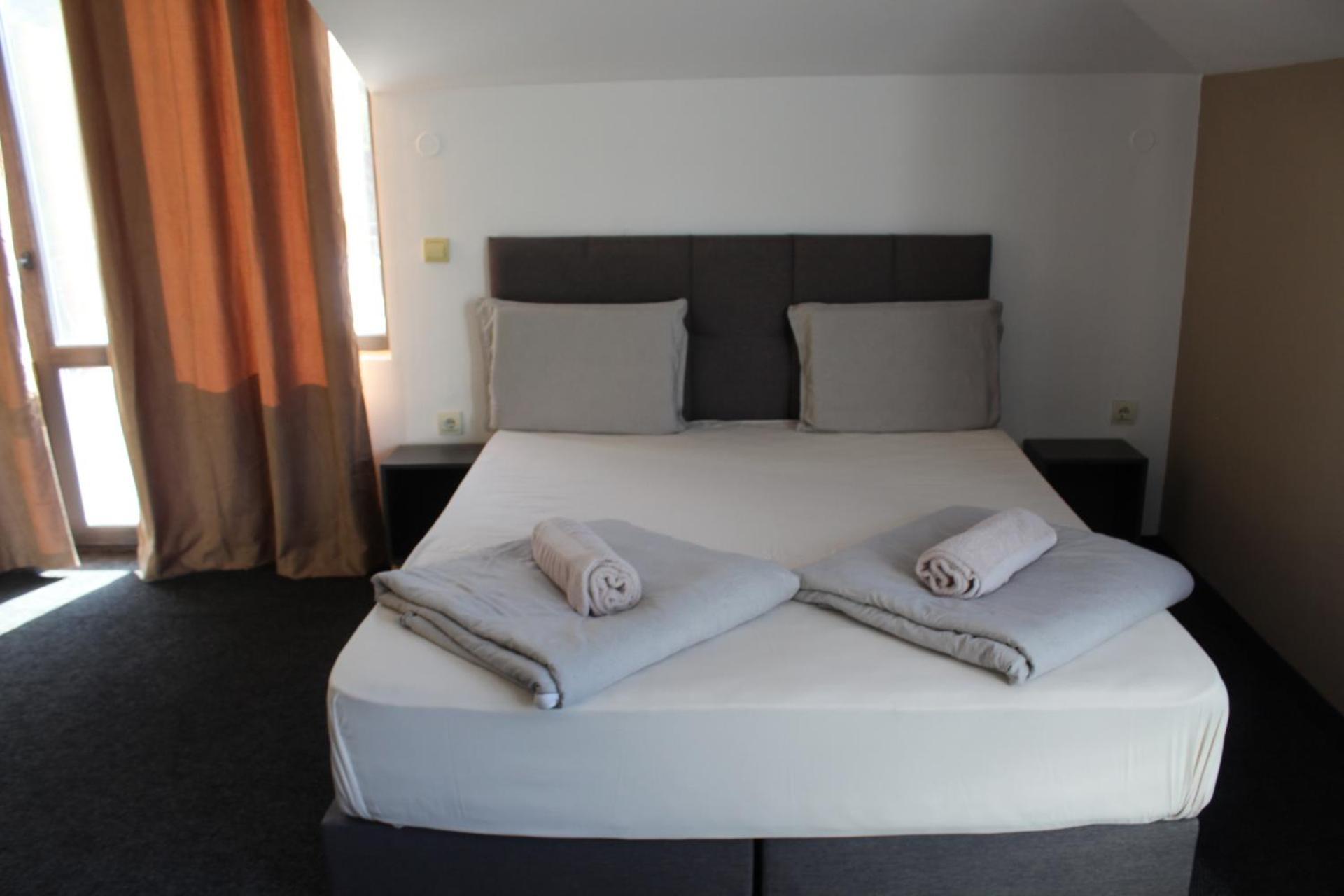 Hotel Color Asenovgrad Bagian luar foto