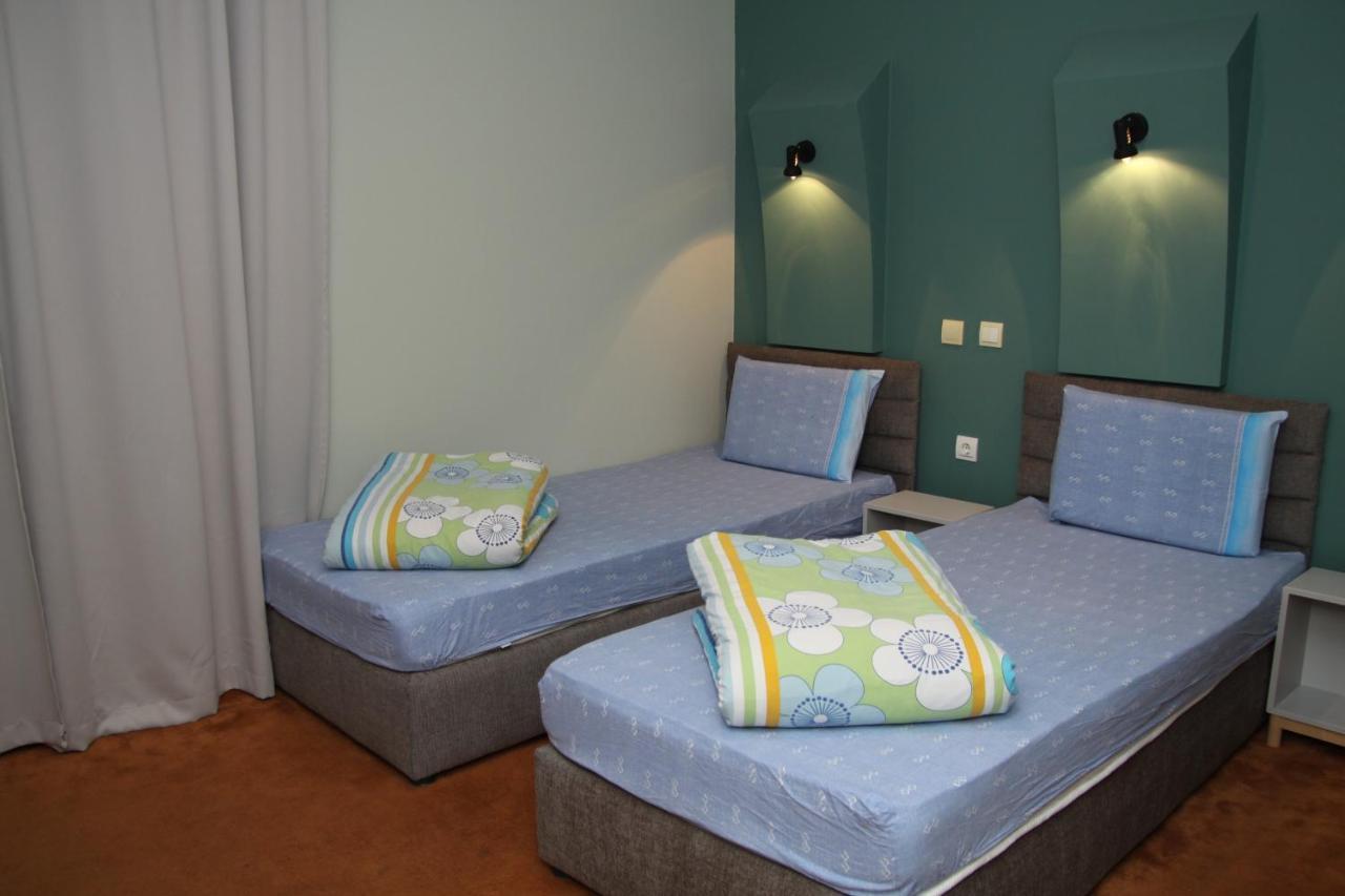 Hotel Color Asenovgrad Bagian luar foto